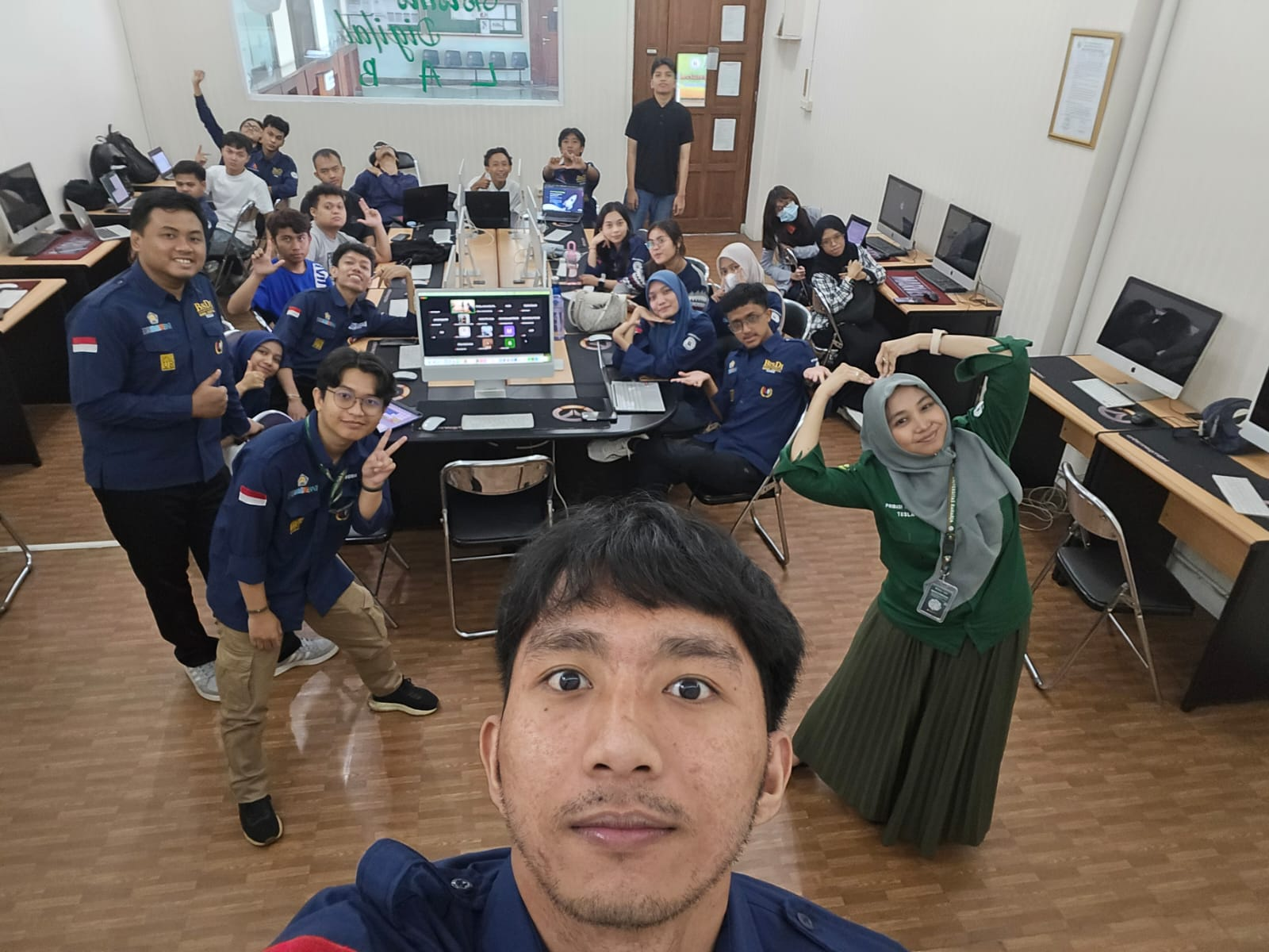 Keterlibatan Mahasiswa Universitas Raharja dalam perkuliahan