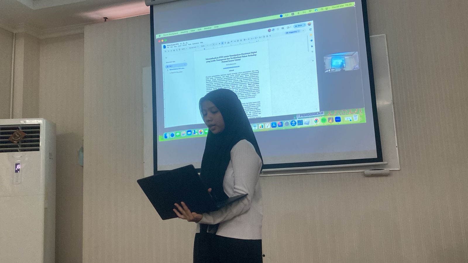 Implementasi Damar Research pada Kelas Bisnis Digital Universitas Raharja.