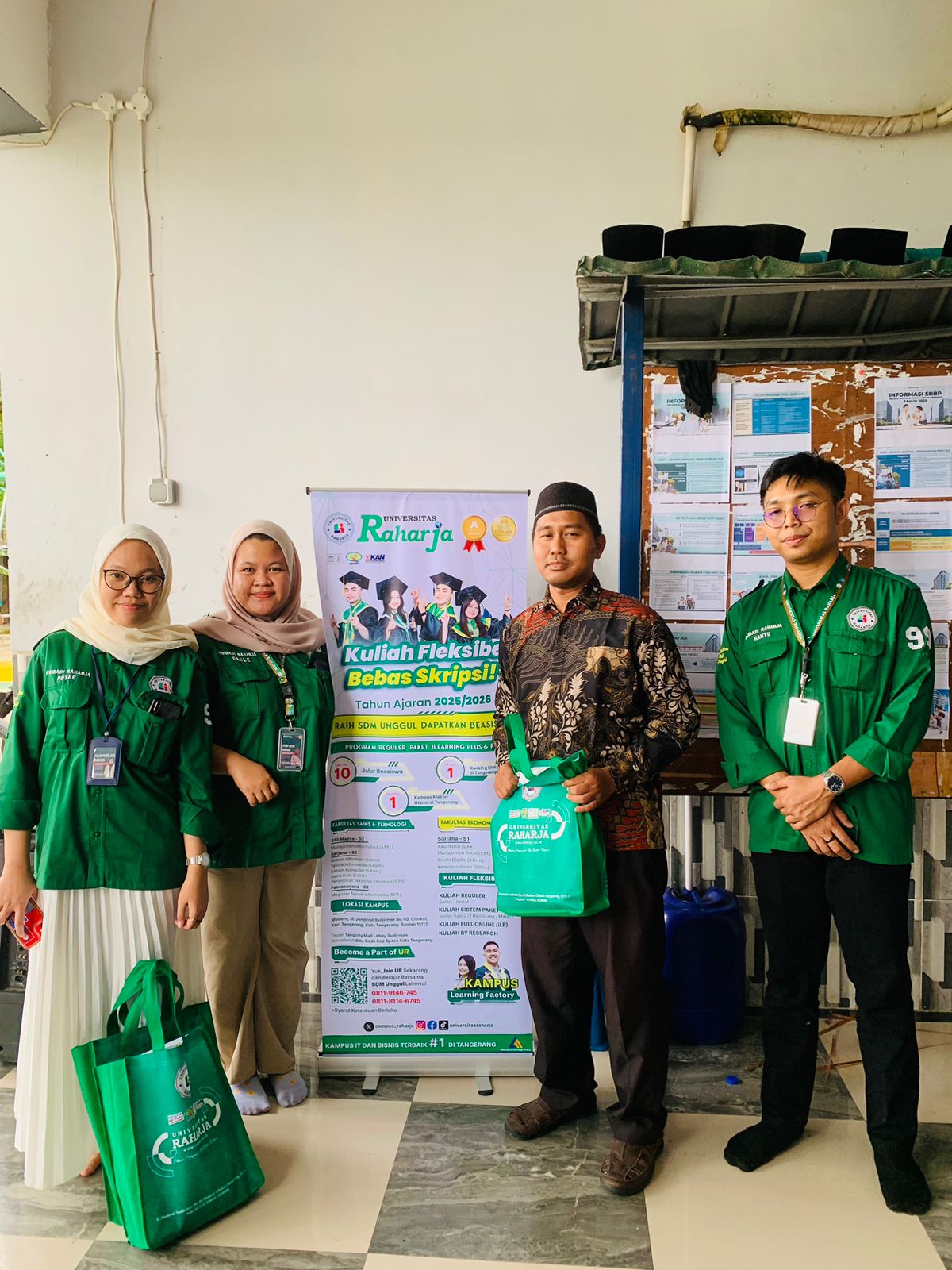 Kerja Sama Strategis Universitas Raharja Lewat MoA dan MoU Pendidikan