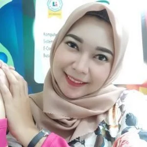 Foto Profil Desy Apriani